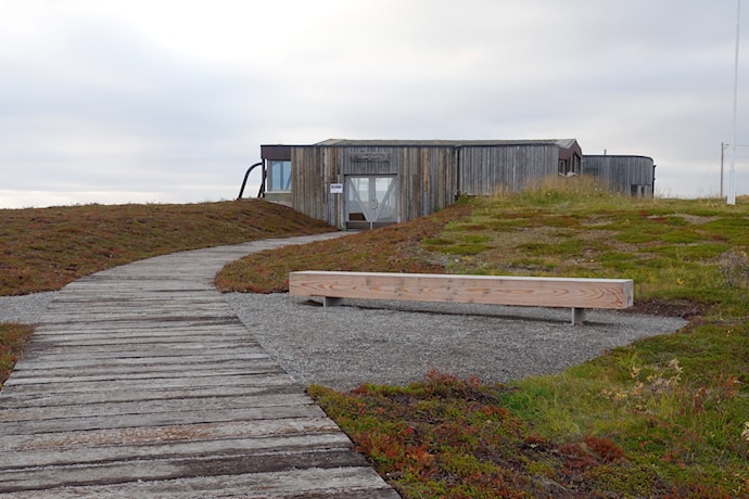 Mortensnes kulturminneområde ligger idyllisk til på et nes i den indre delen av Varangerfjorden.