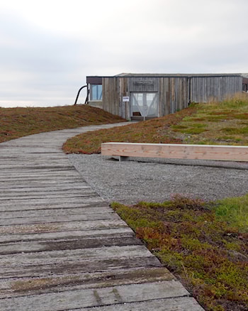 Mortensnes kulturminneområde ligger idyllisk til på et nes i den indre delen av Varangerfjorden.