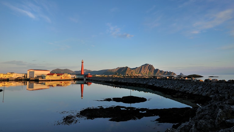 Midnattsol ved Andenes. Andenes er nordligste ytterpunkt på Nasjonal turistveg Andøya.
