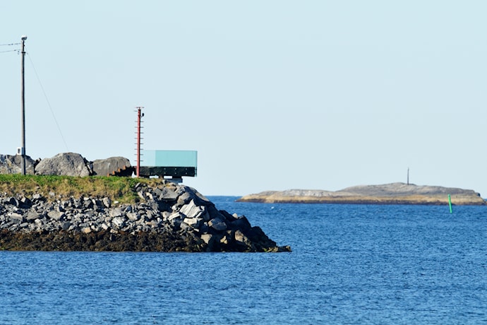 Askevågen, havutsikt på molo.