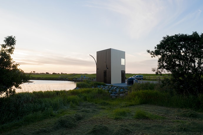 Toalettbygget på Farstadsanden i Hustadvika.