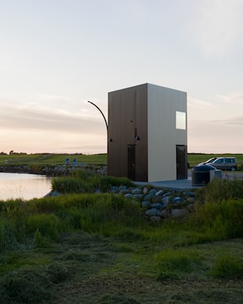 Toalettbygget på Farstadsanden i Hustadvika.