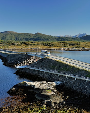 Rullestoltilpasset fiskesti og plattform på Geitøya, Averøya.