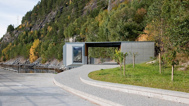 Nytt servicebygg og venterom (2010). 