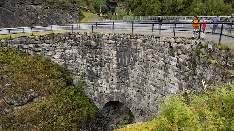 Jøl bru fra 1883, Hjelledalen i Stryn.