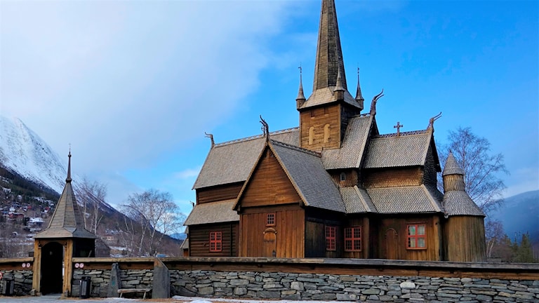 Lom stavkyrkje frå slutten av 1150-tallet. 