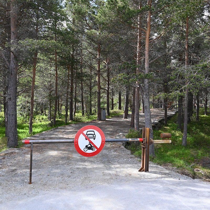 Bom med skilt innkjøring forbudt.