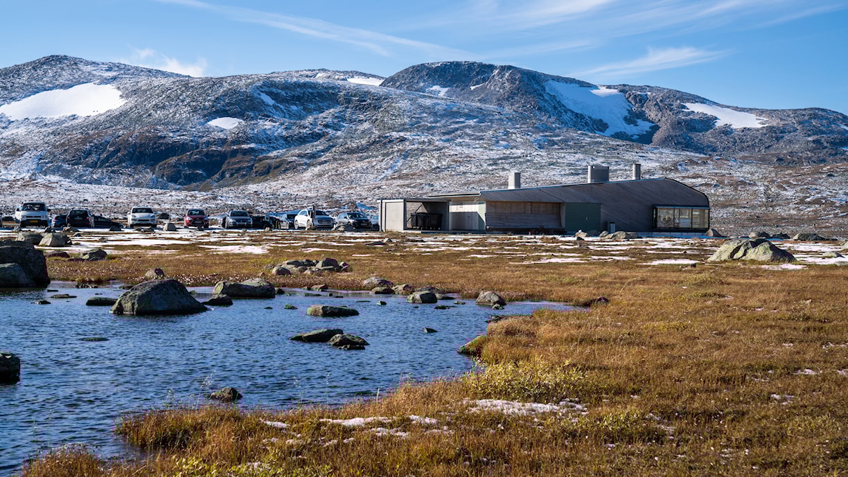 Flye 1389, kafé og toalett.