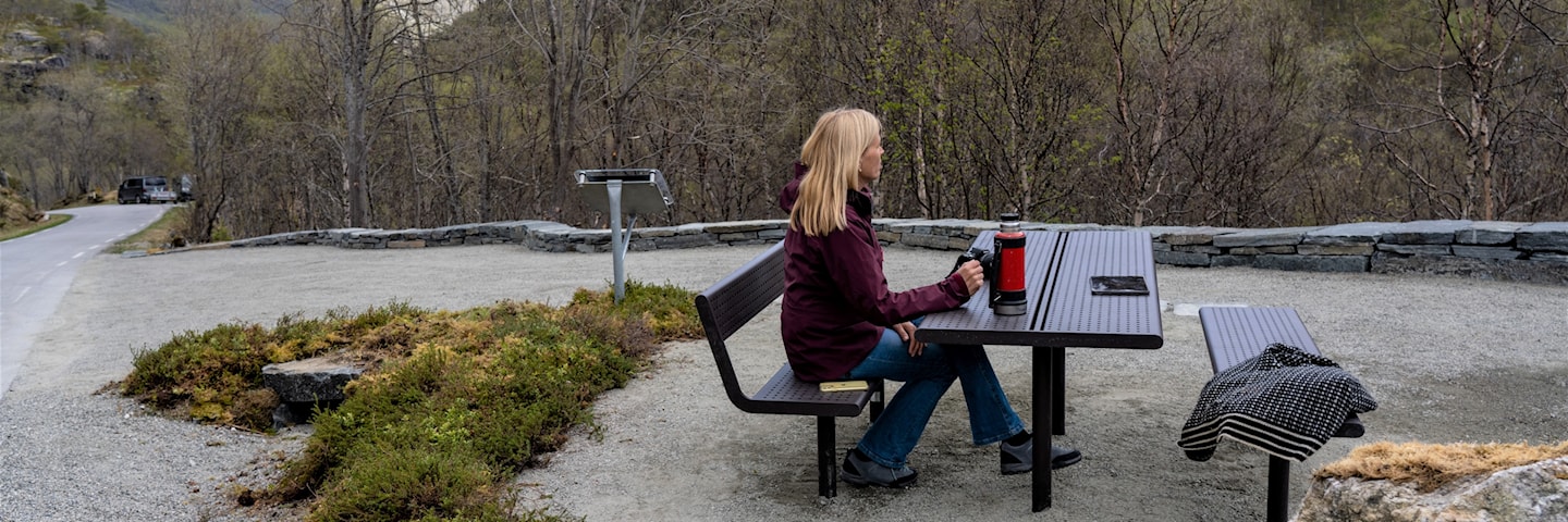 Sluppen rasteplass, Nasjonal turistveg Aurlandsfjellet. 