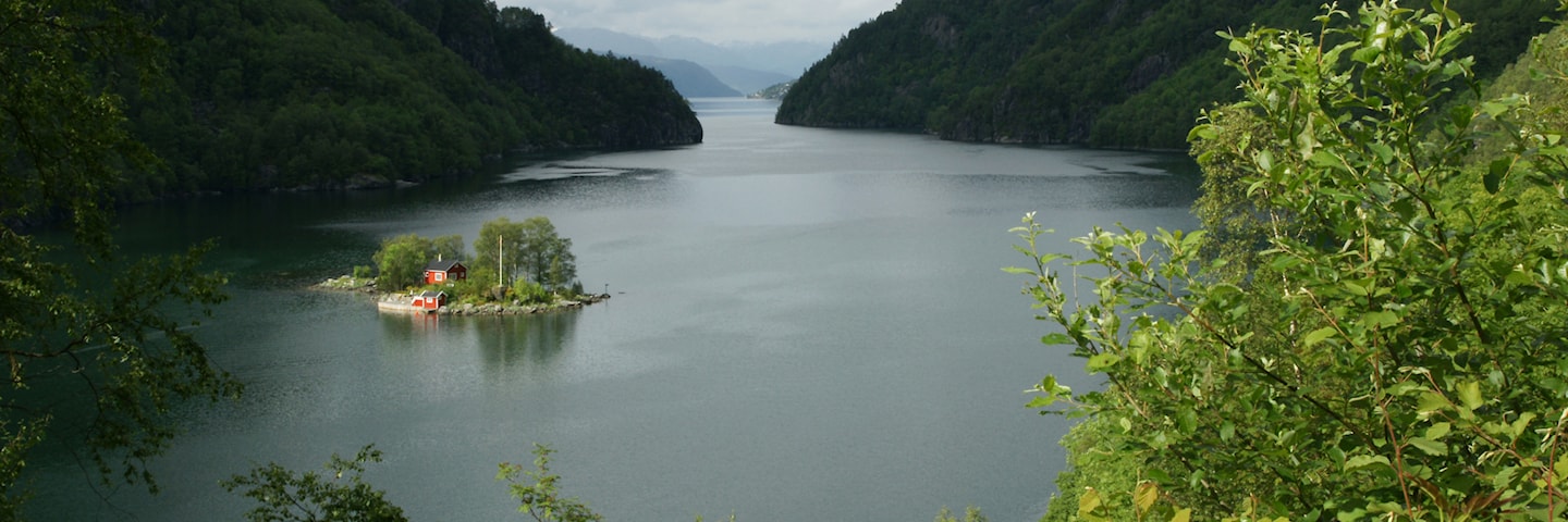 Eidaholmen i Lovrafjorden, Suldal.