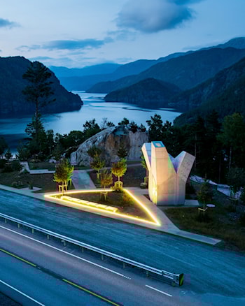 Ostasteidn rasteplass ved Sandsfjordbrua i Suldal.