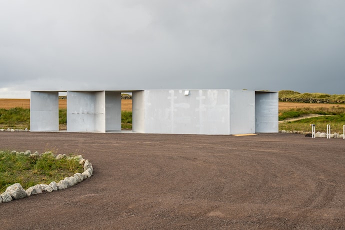 Toalettbygget på Refsnesstranda.